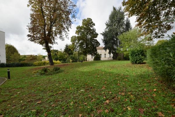 Appartement à MARMANDE (47), 2 chambres, place de parking et cave privée