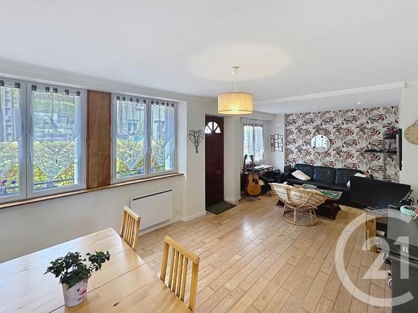 Appartement Local à vendre  2 pièces - 94,80 m 2   LANDERNEAU  - 29