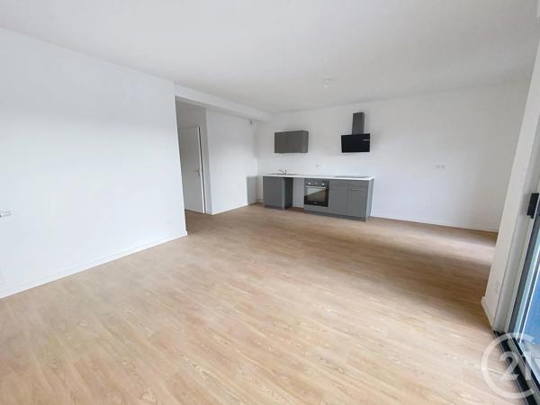 Appartement Local à vendre  2 pièces - 94,80 m 2   LANDERNEAU  - 29