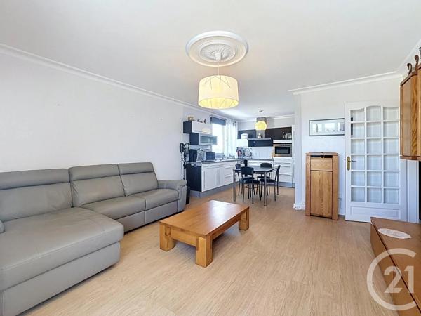 Appartement Local à vendre  2 pièces - 94,80 m 2   LANDERNEAU  - 29