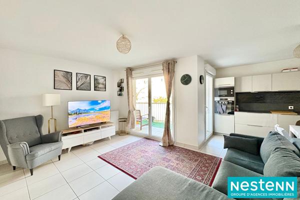 T3, TRAVERSANT, PROCHE MONTCHAT, GARAGE , 2 BALCONS