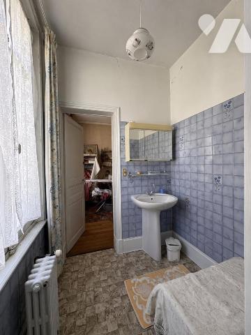 Maison familiale centre ville basse avec jardin (7 chambres)