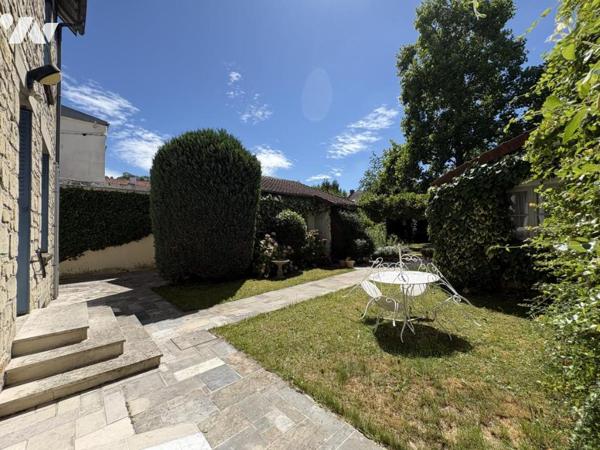 Maison familiale centre ville basse avec jardin (7 chambres)