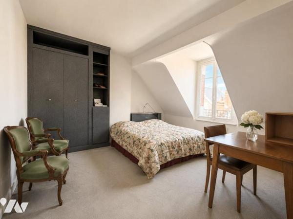 Maison familiale centre ville basse avec jardin (7 chambres)