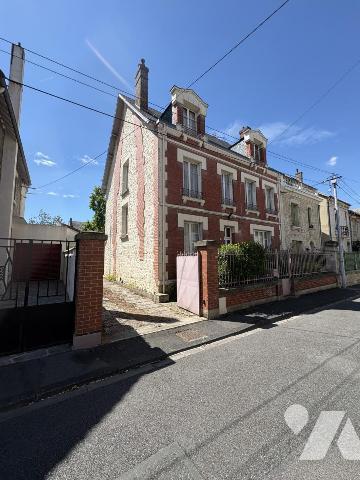 Maison familiale centre ville basse avec jardin (7 chambres)