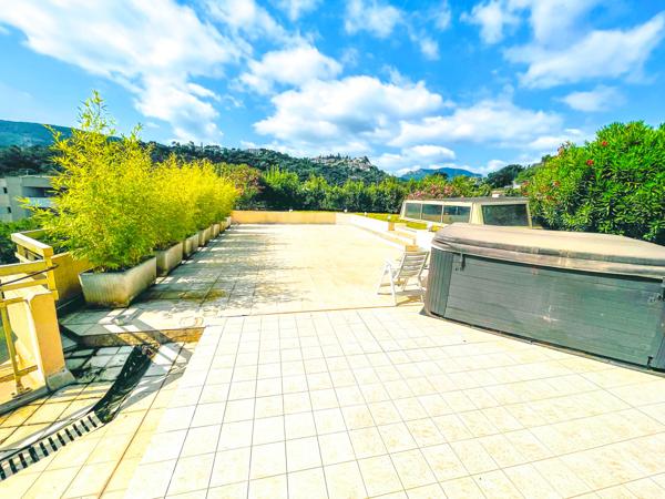 Mandelieu-la-Napoule (06210) Appartement rooftop 4 pièces à Mandelieu-la-napoule