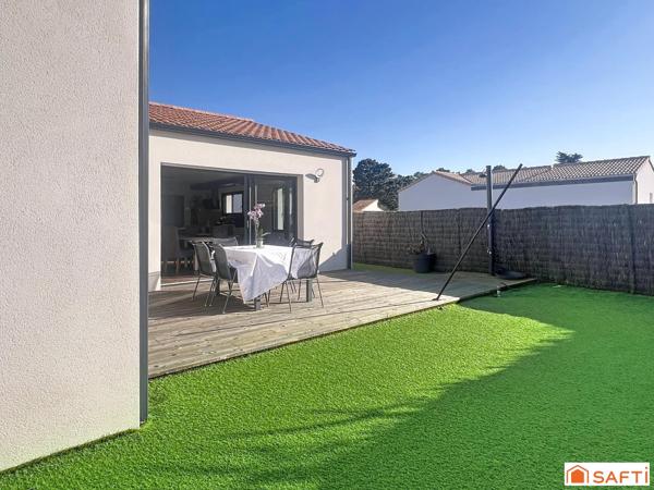 Maison contemporaine – 4 chambres – Garage – À proximité des plages