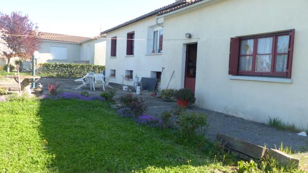 Maison à vendre 4 pièces AIRVAULT (79) Terrain 2016 m²