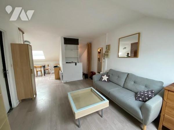 Secteur Cernay / Jean Jaurès : Petite copropriété, studio en parfait état