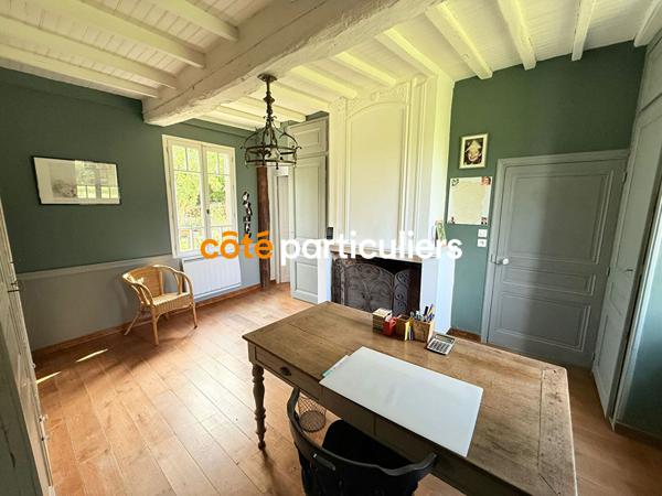 Vente Maison136 m² - 6 Pièces - GRAND BOURGTHEROULDE (27520)