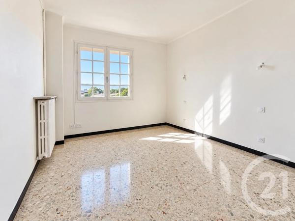Appartement F4 à vendre  4 pièces - 95,17 m 2   PERPIGNAN  - 66