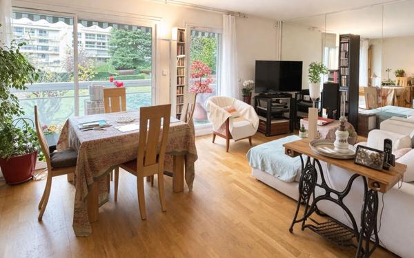 Appartement à vendre    3 pièces • 75,39 m2 Bailly