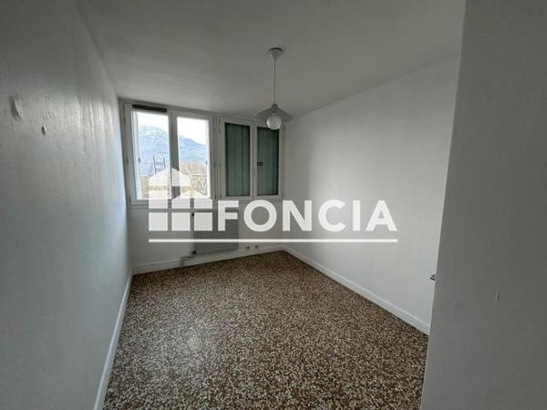 Location Appartement 4 pièces 70.9 m² - 46 AVENUE GENERAL LECLERC St Martin Le Vinoux 38950