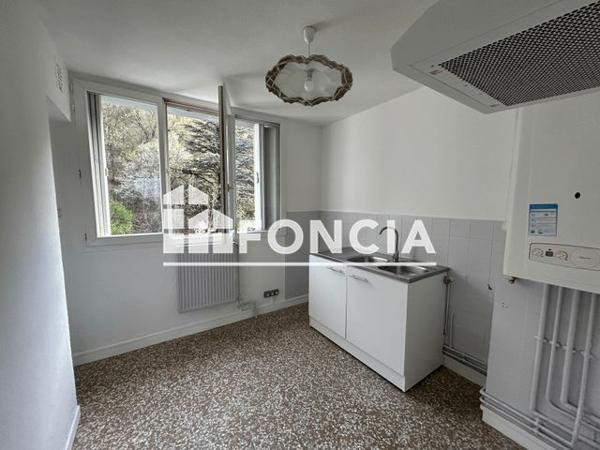 Location Appartement 4 pièces 70.9 m² - 46 AVENUE GENERAL LECLERC St Martin Le Vinoux 38950