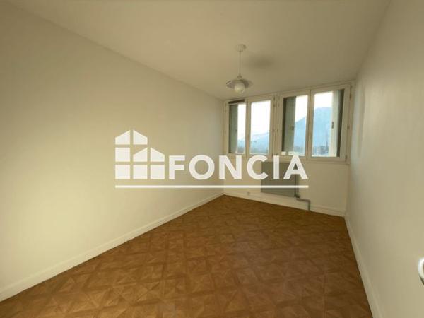 Location Appartement 4 pièces 70.9 m² - 46 AVENUE GENERAL LECLERC St Martin Le Vinoux 38950