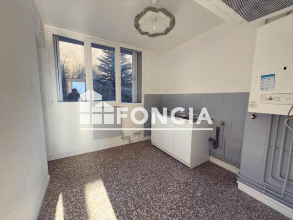 Location Appartement 4 pièces 70.9 m² - 46 AVENUE GENERAL LECLERC St Martin Le Vinoux 38950