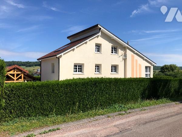 Maison et verger