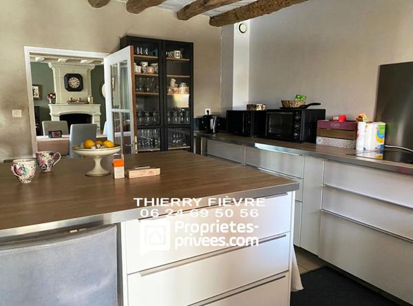 A VENDRE 37140 Chouzé sur Loire Maison de village 5 pièces , 115 m2 , 3 chambres  avec patio et spa
