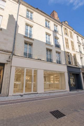 IMMEUBLE LOCAL COMMERCIAL BLOIS HYPER CENTRE 290 m2