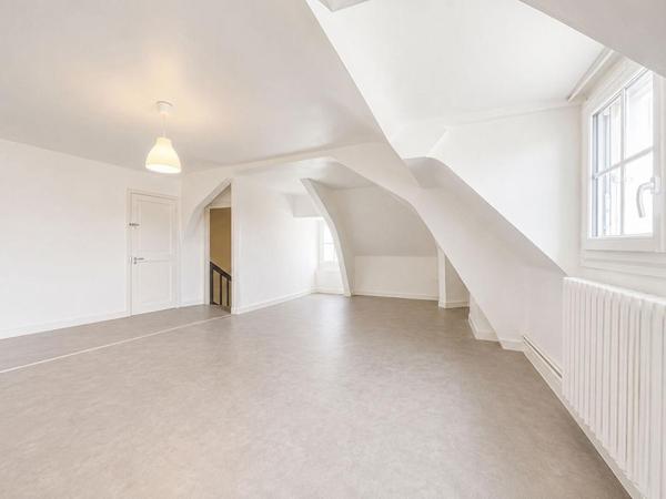 Maison Ecueille 5 pièce(s) 93 m2
