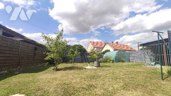 Campagne proche de Beaurains : Plain-pied individuel avec carport et garage.