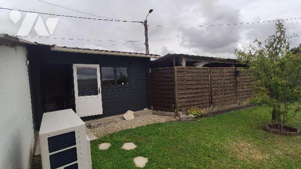 Campagne proche de Beaurains : Plain-pied individuel avec carport et garage.