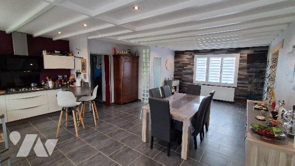 Campagne proche de Beaurains : Plain-pied individuel avec carport et garage.