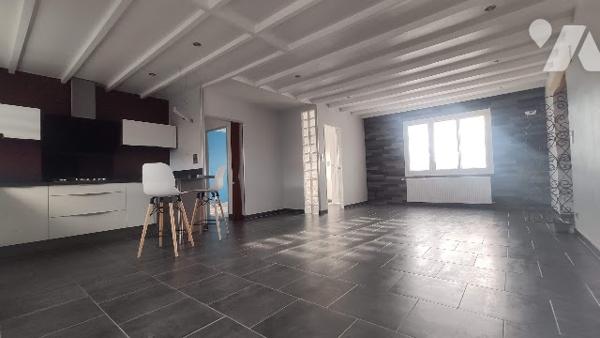 Campagne proche de Beaurains : Plain-pied individuel avec carport et garage.