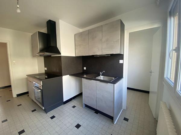 À vendre - Appartement T3/T4 de 98 m² ? Bourg-en-Bresse, face à la gare