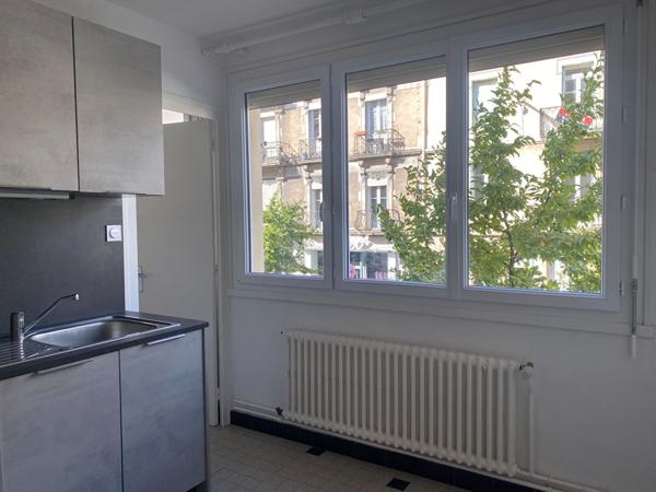 À vendre - Appartement T3/T4 de 98 m² ? Bourg-en-Bresse, face à la gare