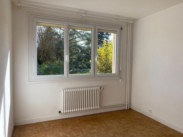 À vendre - Appartement T3/T4 de 98 m² ? Bourg-en-Bresse, face à la gare