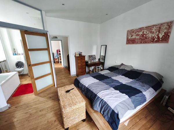 Maison spacieuse et lumineuse, avec séjour cathédrale