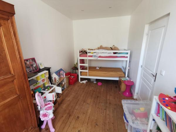 Maison spacieuse et lumineuse, avec séjour cathédrale