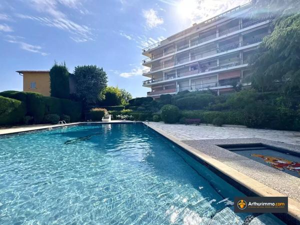 Vente                                                      Appartement
                        
                     2 pièces                      60 m2                     à Nice