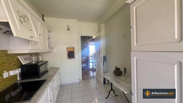Vente                                                      Appartement
                        
                     2 pièces                      60 m2                     à Nice
