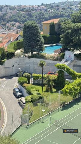 Vente                                                      Appartement
                        
                     2 pièces                      60 m2                     à Nice