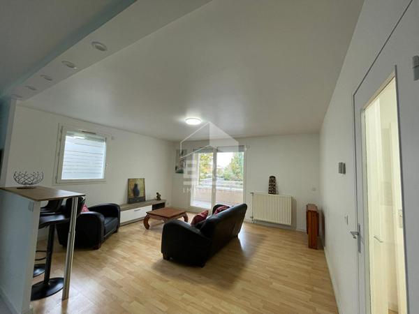 Location F3 meublé -67 m² - Vue lac Villaroy - Centre Guyancourt