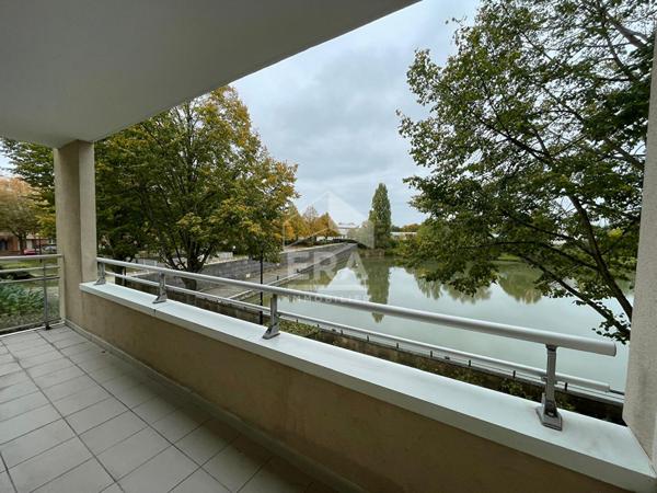 Location F3 meublé -67 m² - Vue lac Villaroy - Centre Guyancourt