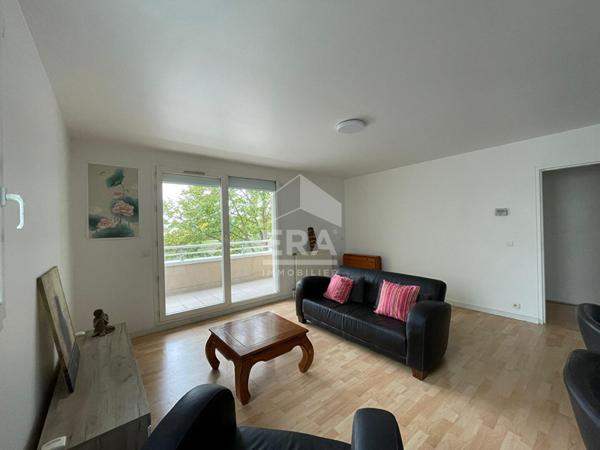 Location F3 meublé -67 m² - Vue lac Villaroy - Centre Guyancourt