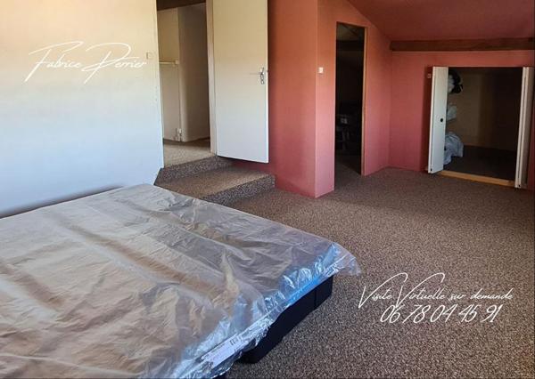 Maison de 328m²  possibilité de 2 logements sur 3 niveaux à Montélimar