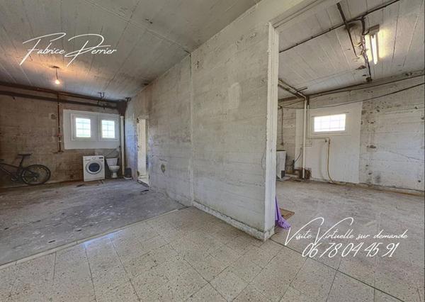 Maison de 328m²  possibilité de 2 logements sur 3 niveaux à Montélimar