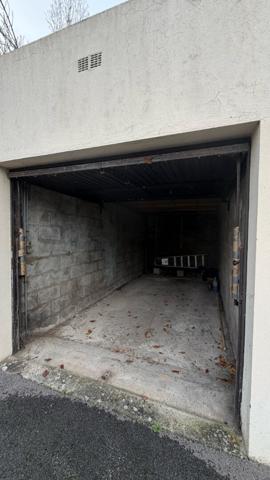 Parking / box Bois D Arcy 12.075 m2