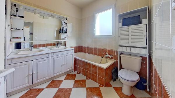 Maison familiale lumineuse, jardin sans vis-à-vis