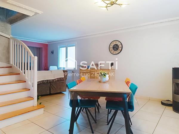 Maison familiale 4 chambres à Arquenay (53170)