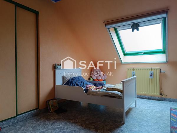 Maison familiale 4 chambres à Arquenay (53170)