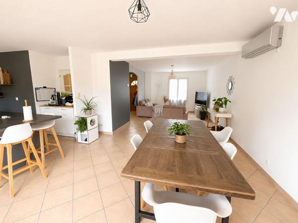 Maison familiale 4 chambres avec sous-sol total et terrain arboré - Proche Saumur