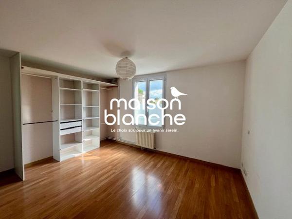 Maison  7 pièce(s) 175 m2