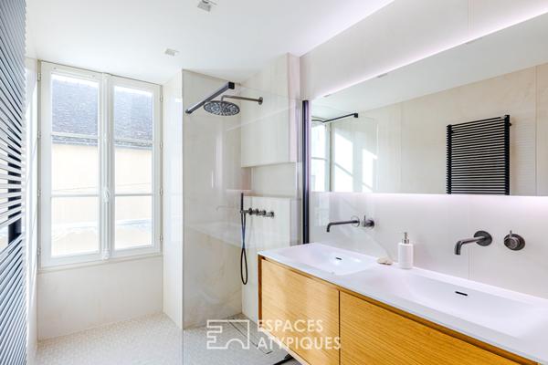 L’Élégance Mansart et son Jardin de pierre ; Coeur Historique de Maule