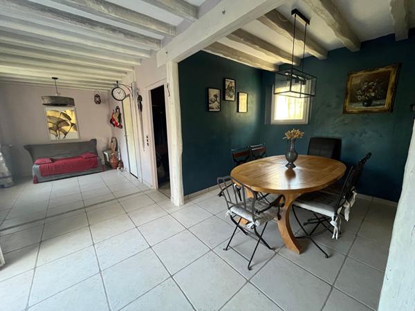 Maison Fontenay Saint Pere 6 pièce(s) 158 m2, sous-sol, jardin.