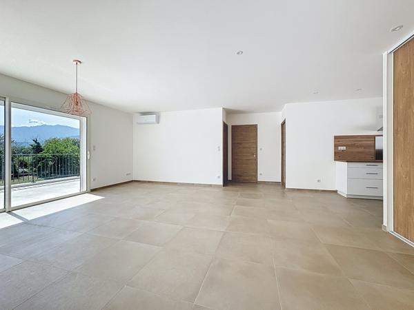 Ghisonaccia (20240) Appartement Neuf Grand T3 à Ghisonaccia